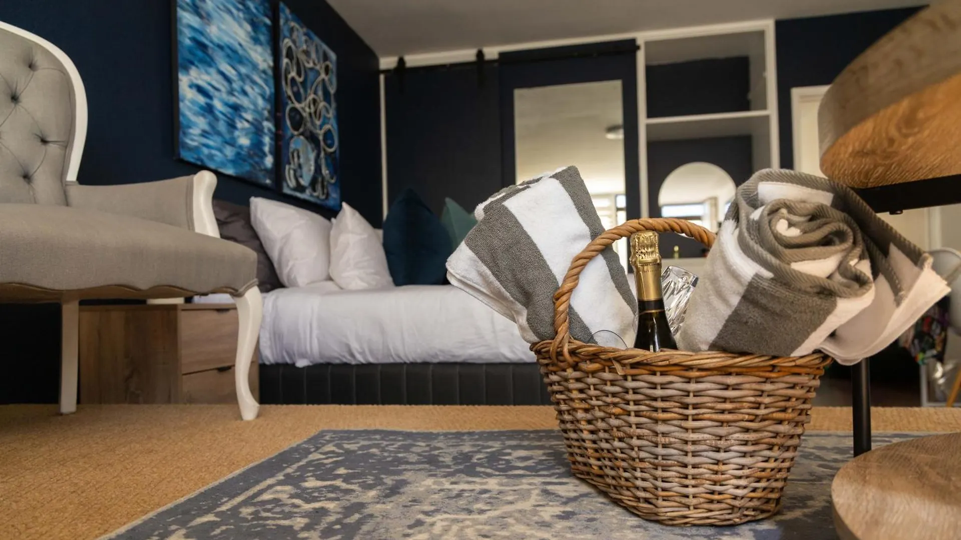 Apartment Studio Blue In Mouille Point Cape Town