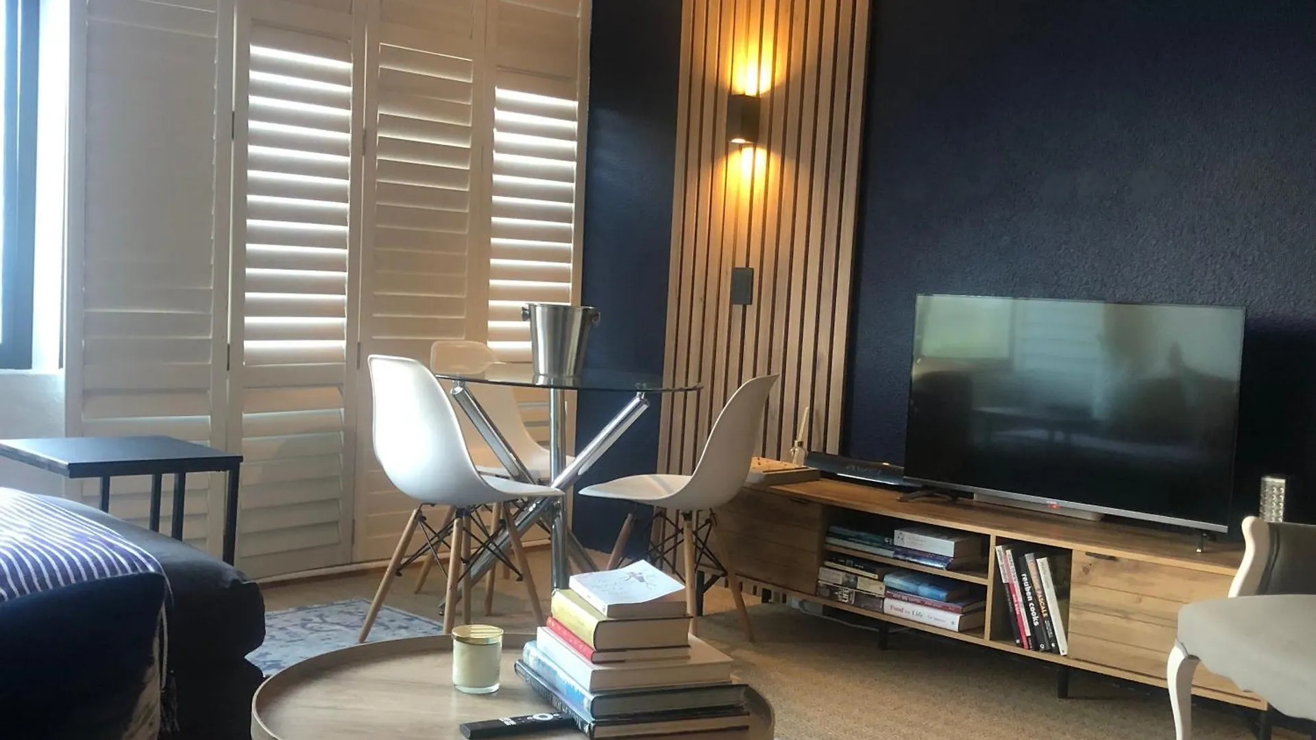 Daire Studio Blue In Mouille Point Cape Town