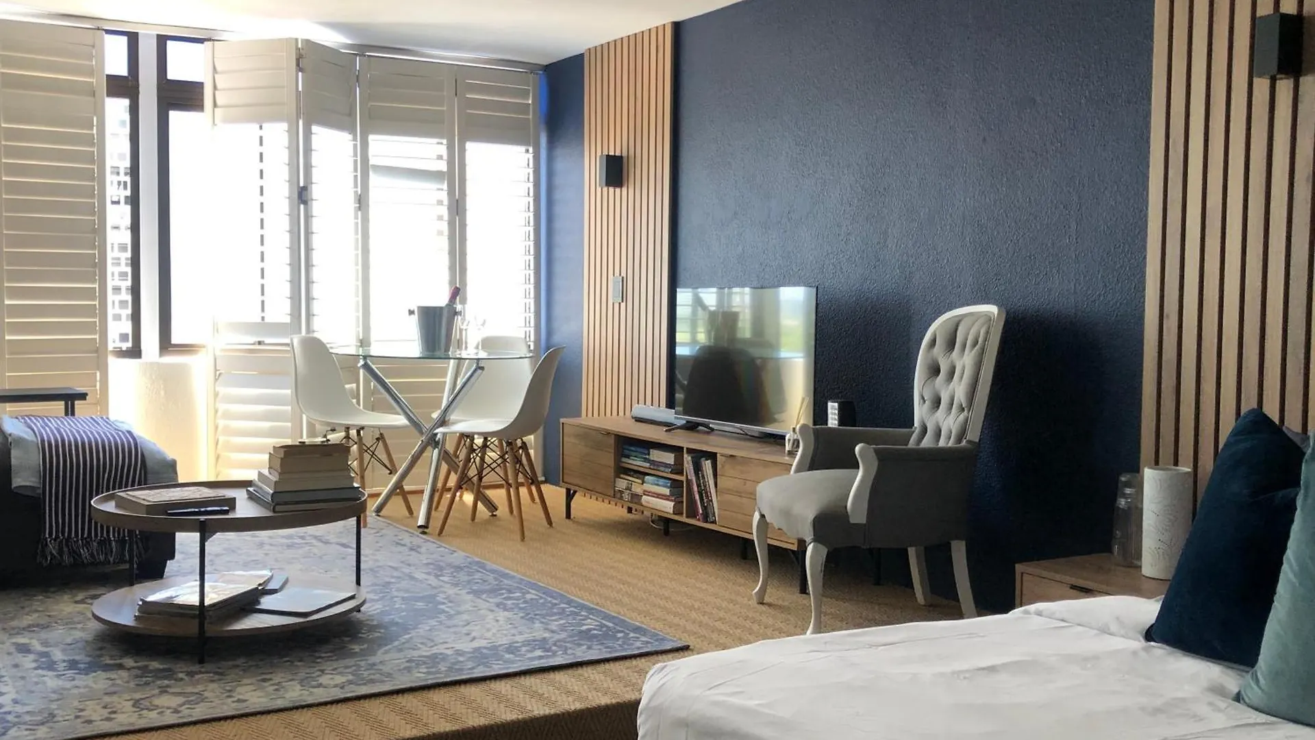 Studio Blue In Mouille Point Cape Town